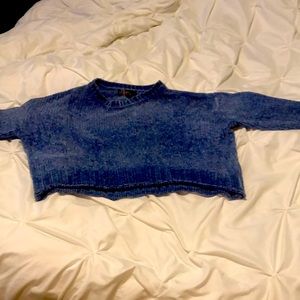 Medium sweater can be worn as crop or off the shoulders